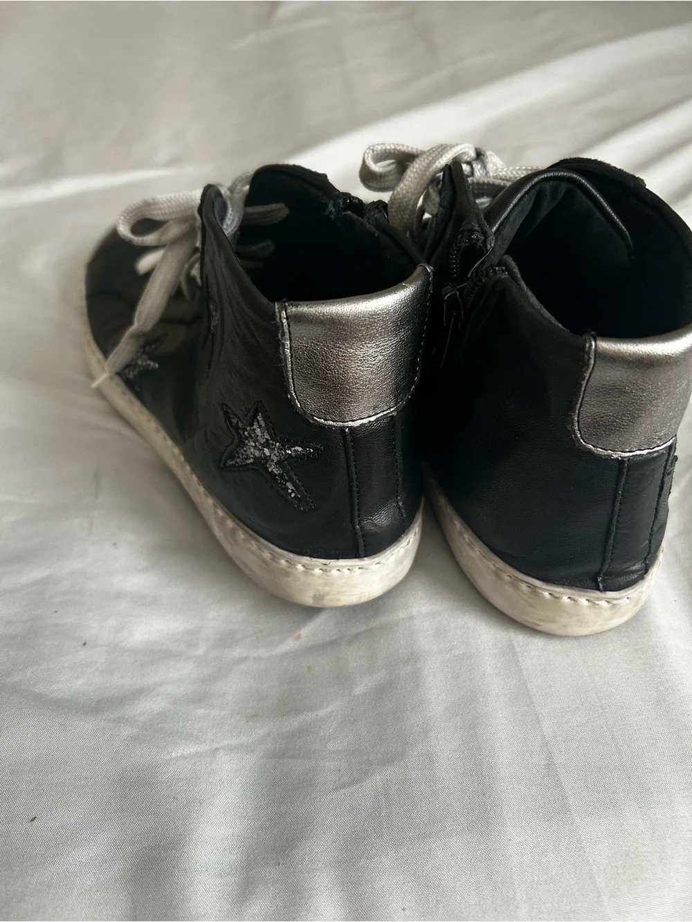 OVYE SHOES Black High-Top Athletic Sneakers with White Laces